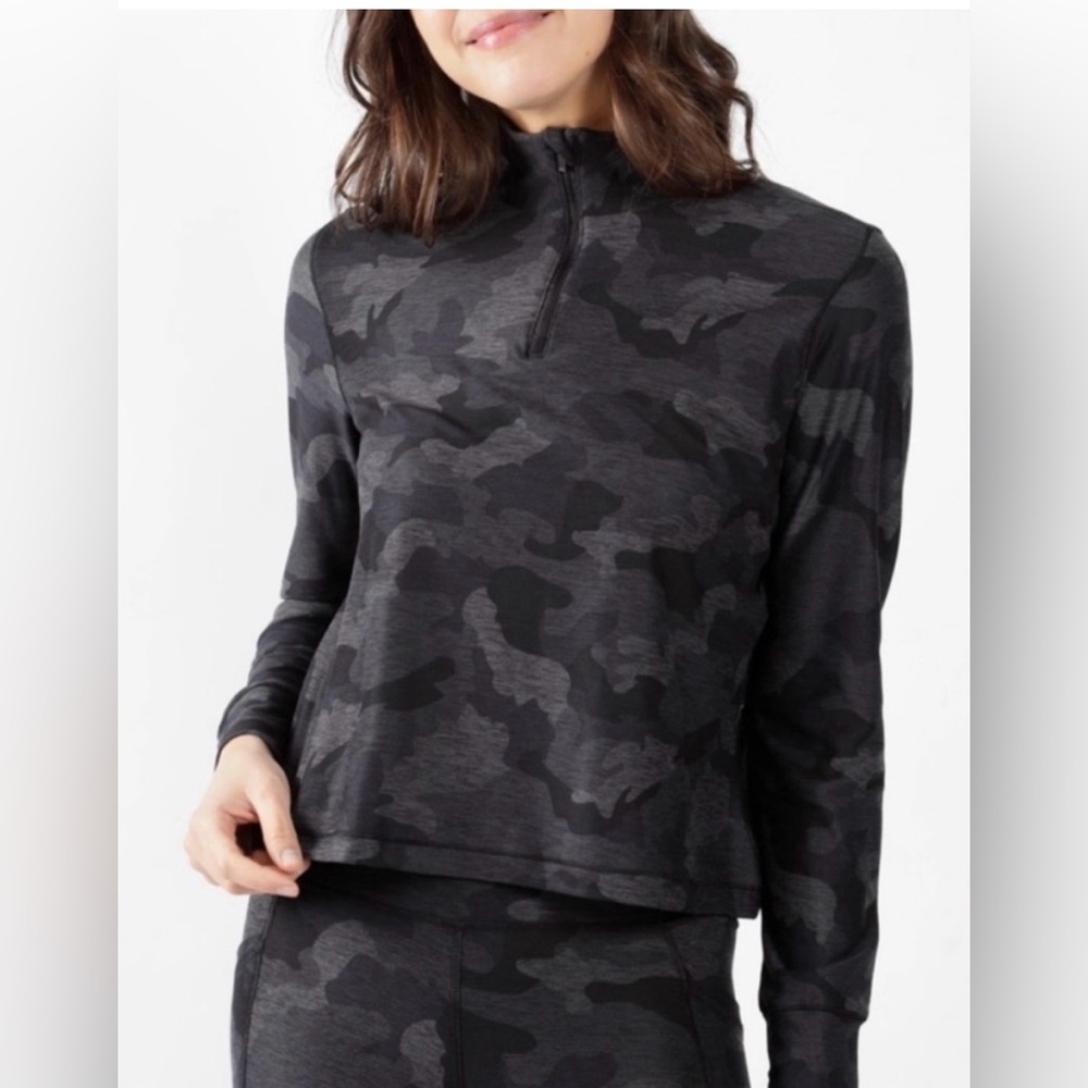 YOGALICIOUS Camouflage Long Sleeve Top
